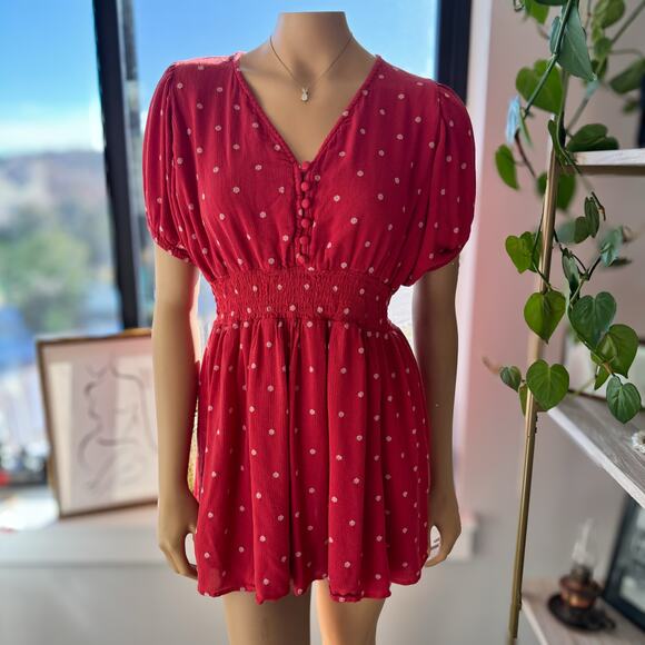 En Crème, Red/White Polka Dot Bohemian Ruched Waist Mini Dress, Women’s Medium - Picture 2 of 9